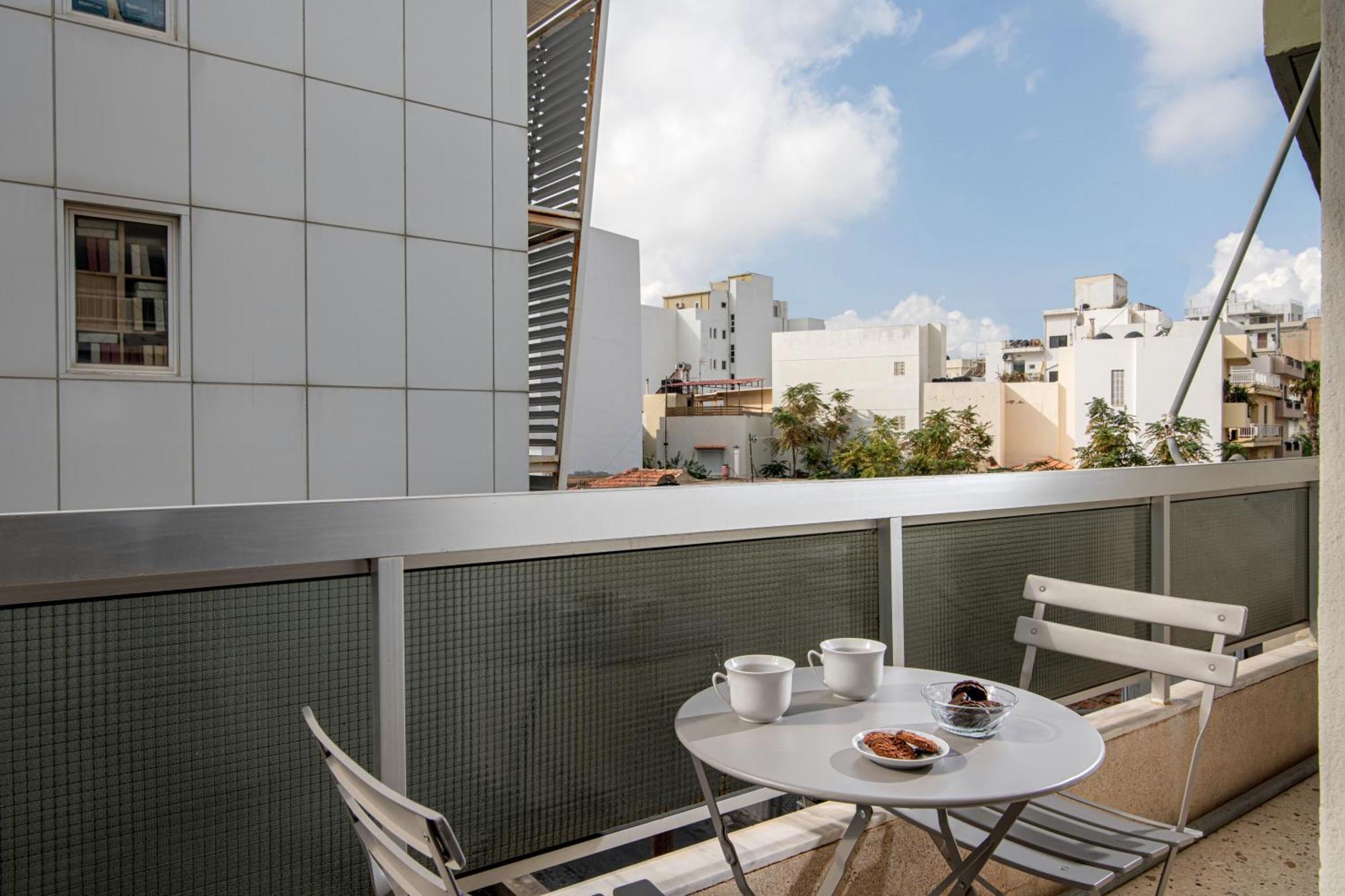 Central Double Bedroom Apartment 伊拉克利翁 外观 照片