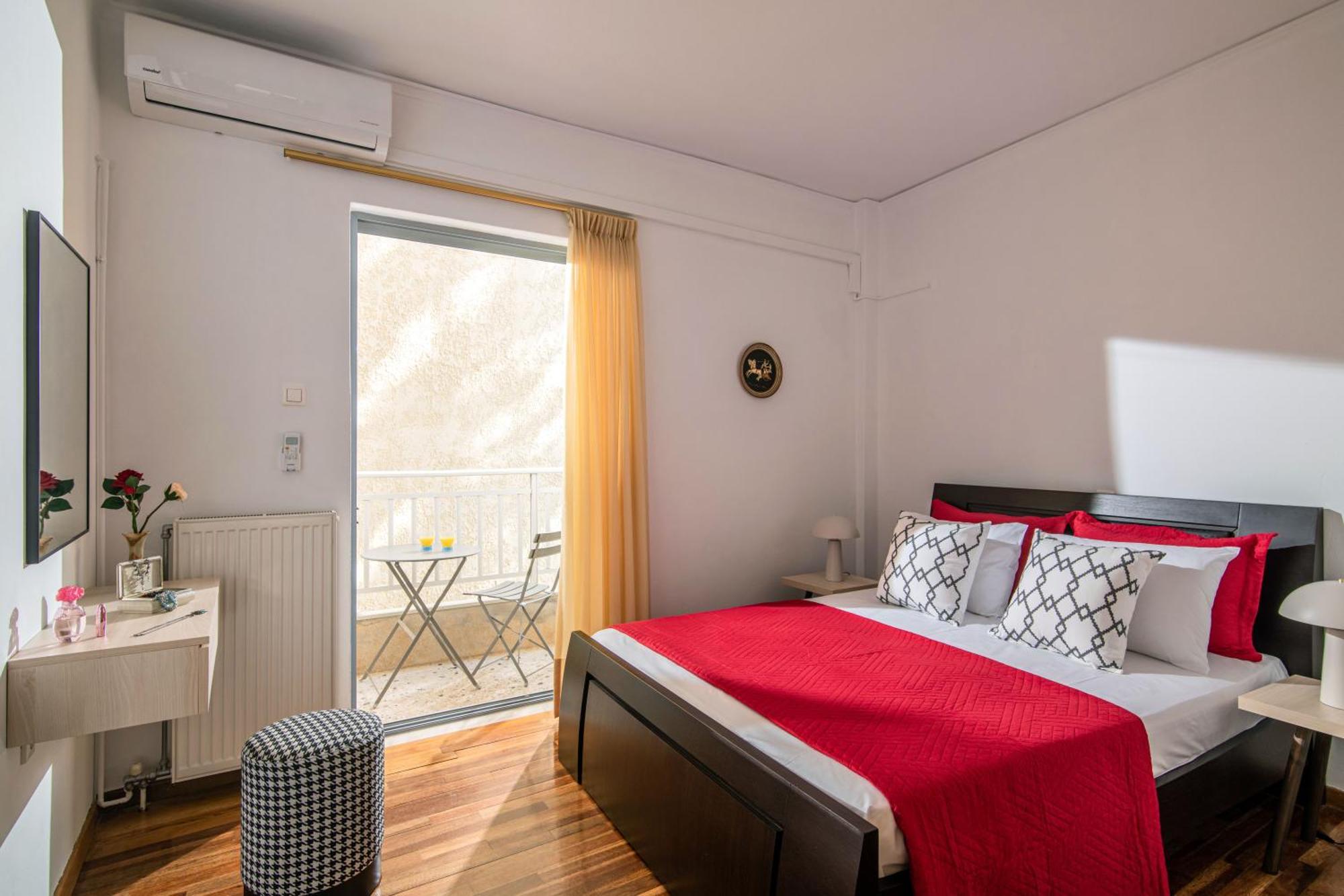Central Double Bedroom Apartment 伊拉克利翁 外观 照片